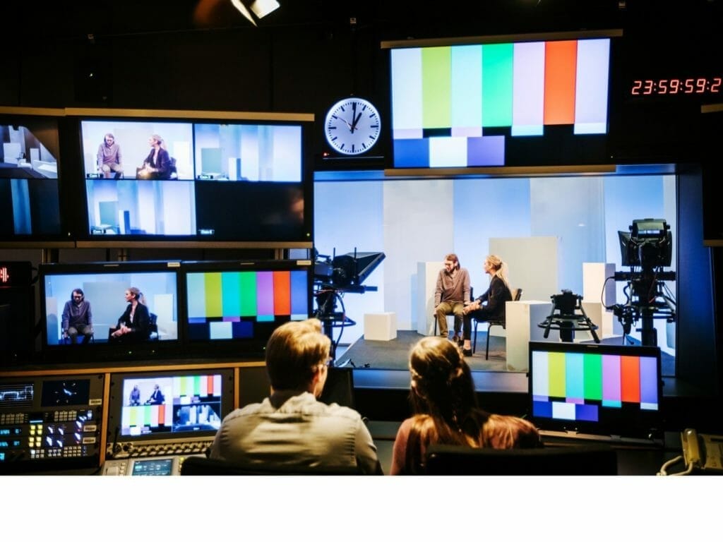 TV News 101: How it really works 9 ecourse photos
